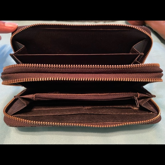 Michael Kors Wristlet Wallet - Picture 3 of 3